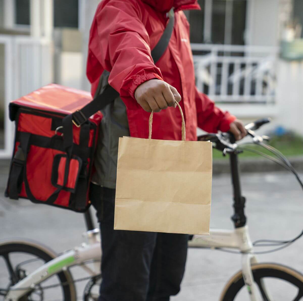 Zeppelin delivery service